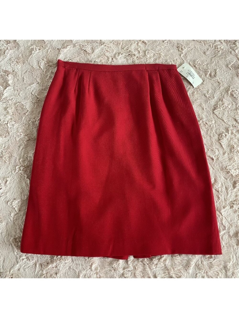 NWT LE SUIT Women's Petite 14 P Red Straight Pencil Skirt Lined Back Slit